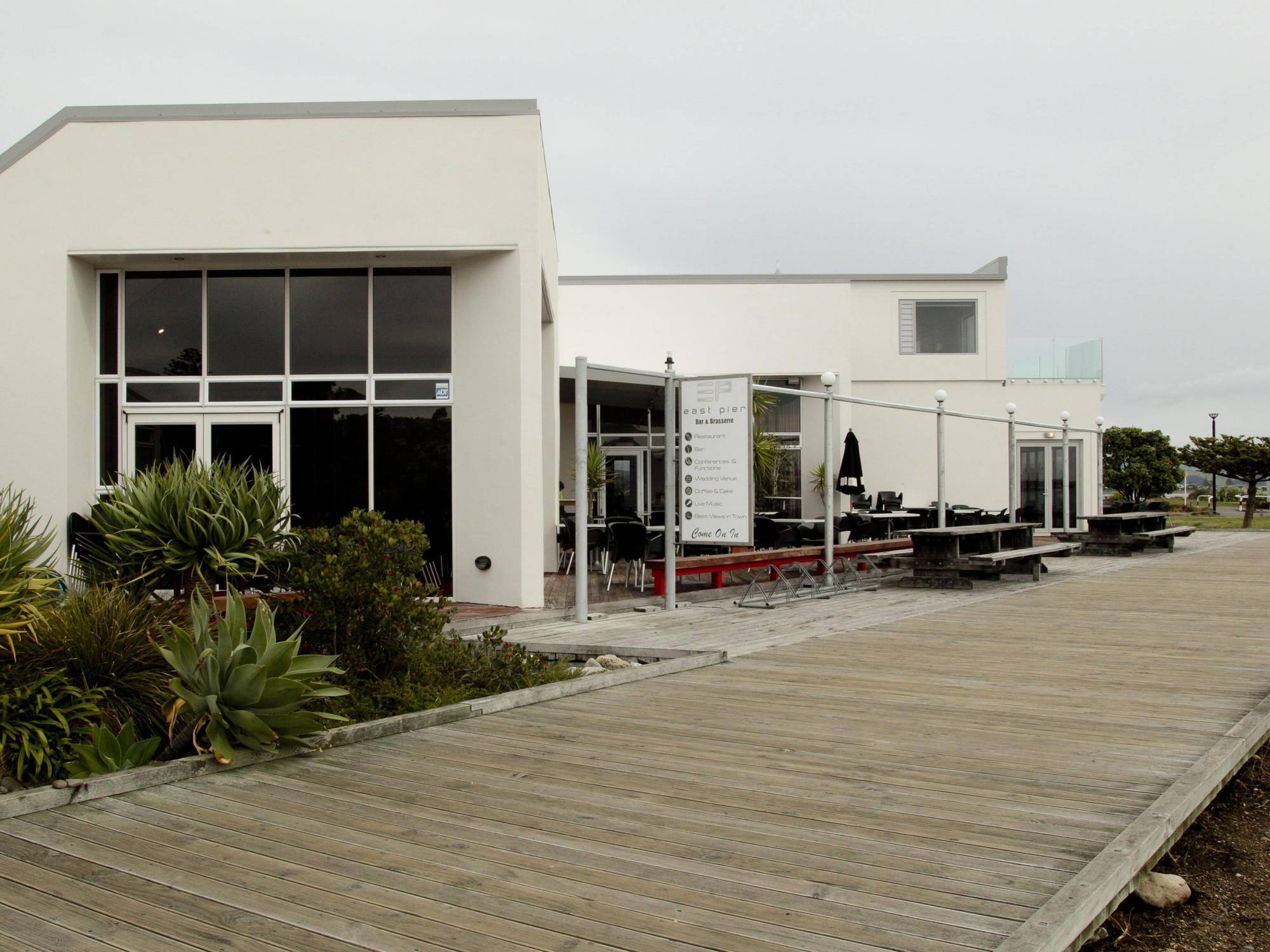 East Pier Hotel Napier Exterior photo