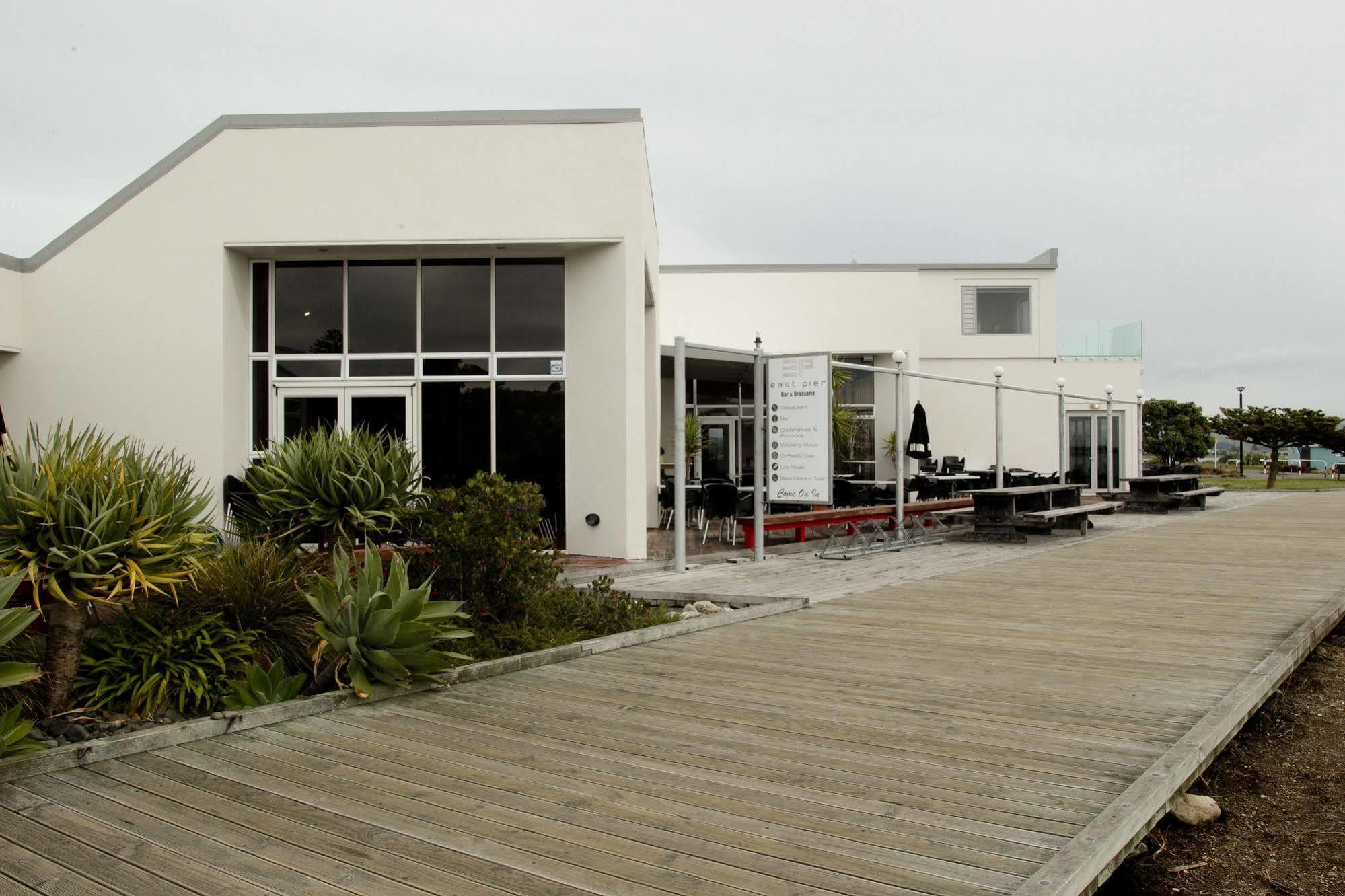 East Pier Hotel Napier Exterior photo