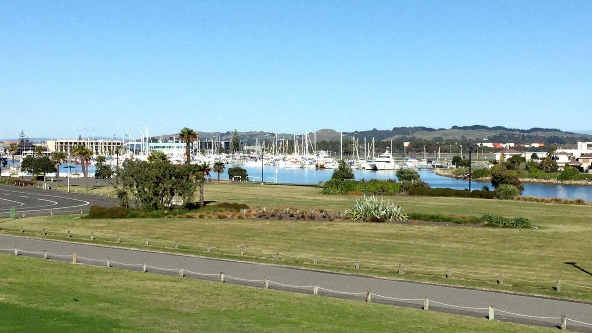 East Pier Hotel Napier Exterior photo